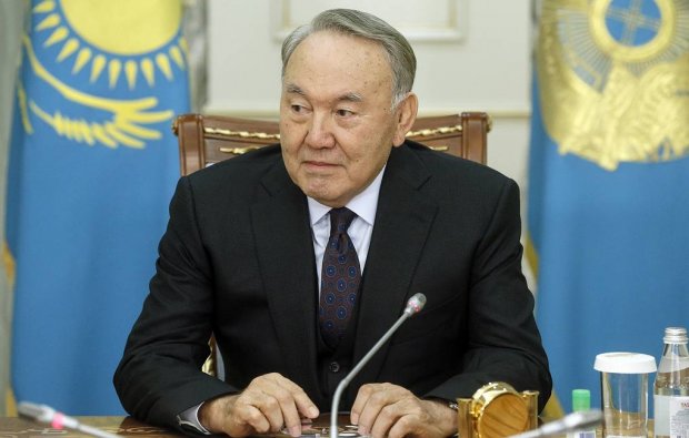 Назарбоев: "Президентлик ваколатини топширишга уч йил тайёргарлик кўрдим"