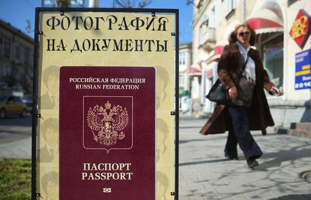 Zelenskiyga «birinchi zarba»: Putin DXR va LXRda yashovchilarga Rossiya pasporti berishni soddalashtirdi