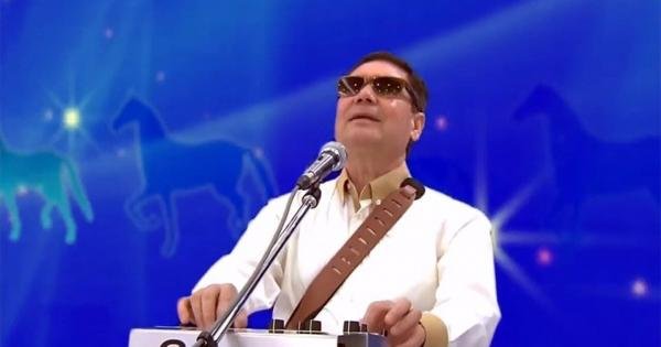 Туркманистон президенти от ҳақида рэп қўшиқ ижро этди (фото, видео)