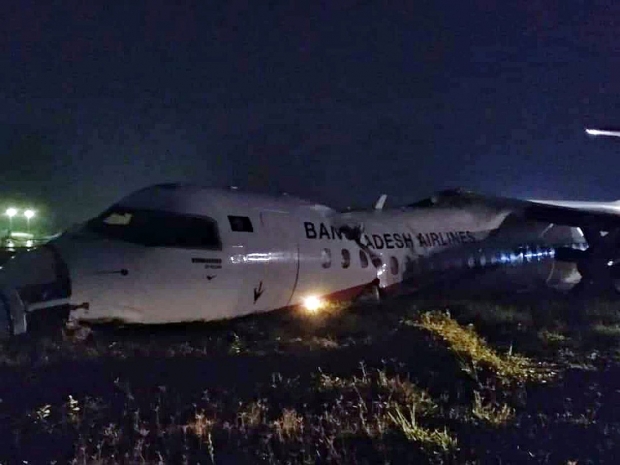 Мьянмадаги аэропортга қўнган Бангладеш самолёти бир неча қисмга бўлиниб кетди