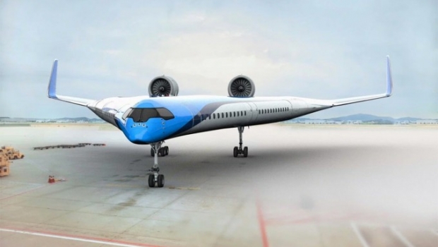 KLM «келажак самолёти»да йўловчилар қанотларда жойлаштирилади (видео)