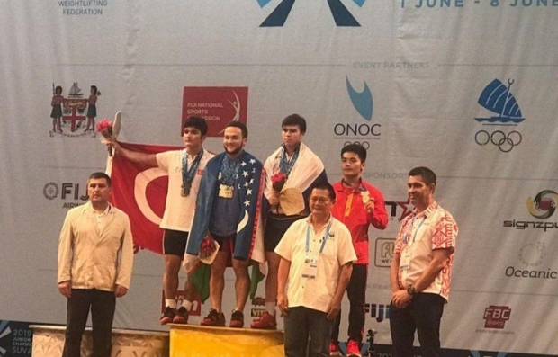 Og‘ir atletikachi Adhamjon Ergashev JChda 3 ta oltin medalni qo‘lga kiritdi