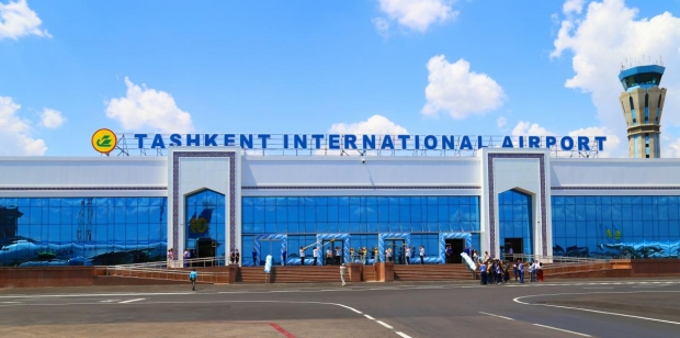 Toshkent aeroporti noqonuniy taksichilardan tozalandi: 40dan ortiq avtomobil jarima maydoniga olib kirildi