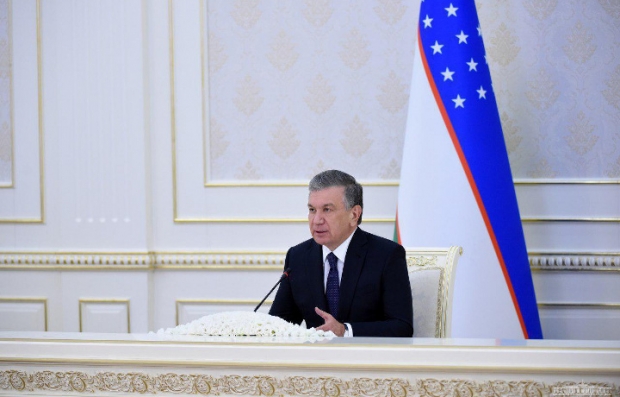 Shavkat Mirziyoyev federatsiyalar va hokimliklarni tanqid qildi