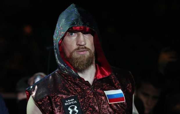 Россиялик профессионал боксчи ММА да жанг қилади