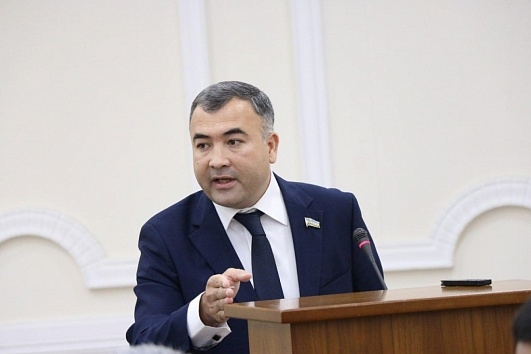 Deputat Akmal Urzoqov yangi bayonot bilan chiqdi va soliqchilarni «nishonga oldi»