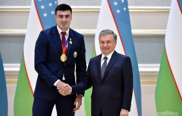 Shavkat Mirziyoyev: «Endi manaman degan bokschilar ham o‘ylab ringga tushadigan bo‘ladi»