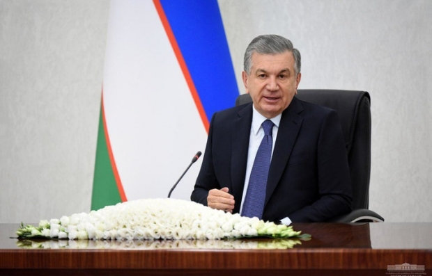 Shavkat Mirziyoyev: «Endi banklar «o‘z aravasini o‘zi tortishi» kerak»