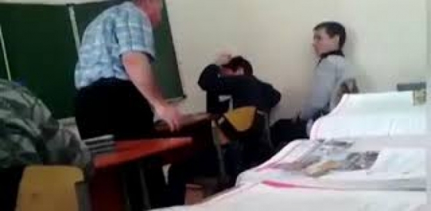 Chiroqchida maktab direktori o‘rinbosari o‘quvchini urganlikda ayblanmoqda