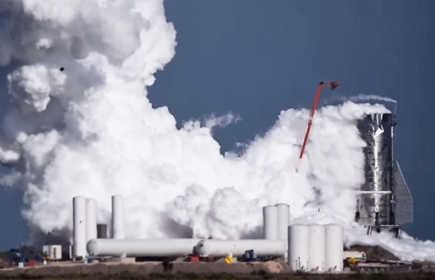 SpaceX tajriba raketasi sinov vaqtida portlab ketdi (video)