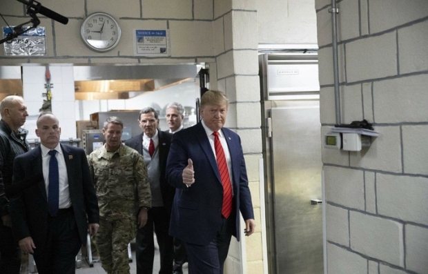Donald Tramp afg‘on tuprog‘ida. Uning tashrifidan muddao nima?