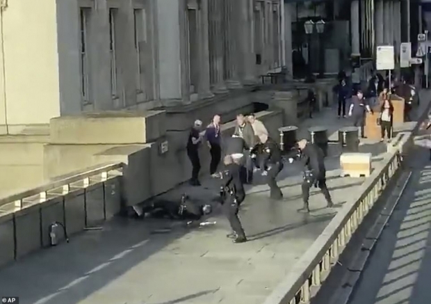 Londonda ko‘prikda amalga oshirilgan teraktning yangi tafsilotlari ma’lum qilindi (video)