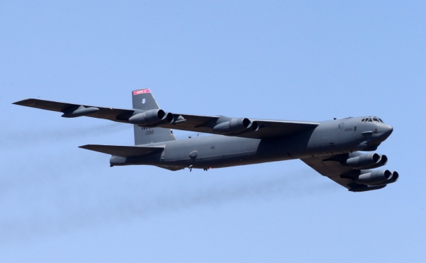 АҚШнинг B-52 бомбардимончи самолётлари Эронга яқин орол ҳудудига жойлаштирилди