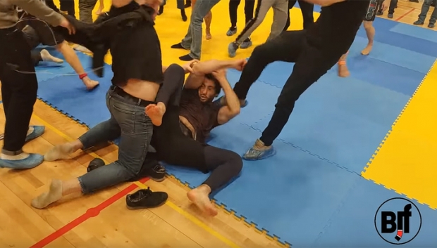 Jui-jitsu turnirida ommaviy mushtlashuv yuz berdi (video)