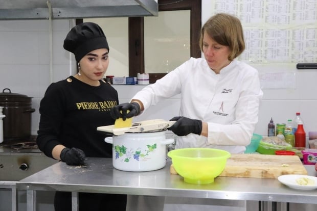 Fransiyalik mutaxassislardan mahorat darslari yoxud arzon va shirin taomlar tayyorlash sirlari