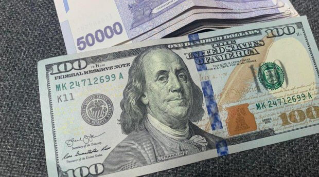 O‘zbekistonda dollarning rasmiy kursi yana oshdi