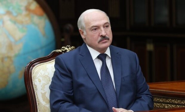 «Bechora, dosh bera olmadi». Lukashenko Belarusda koronavirusdan vafot etgan birinchi bemor haqida