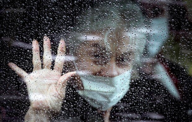 Koronavirus: Yaponiyada favqulodda holat, AQSH va Fransiyada minglab o‘lim holatlari
