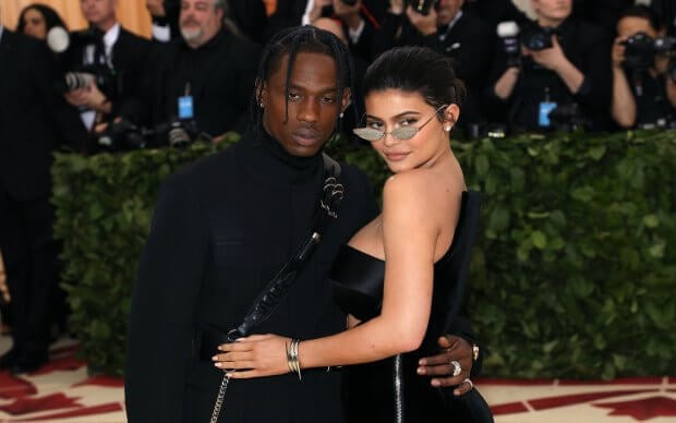 Kayli Jenner ikkinchi marta Forbes tomonidan eng yosh milliarder deb topildi