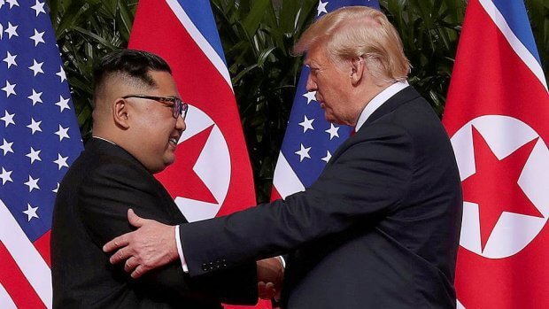 Трамп Ким Чен Индан “ажойиб” мактуб олганини маълум қилди
