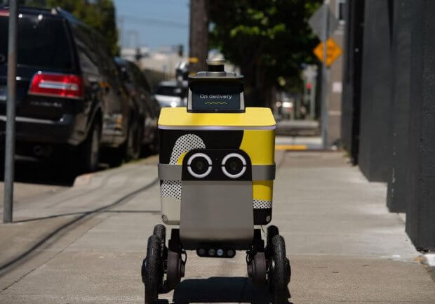 Los-Anjelesda robot-kurer mijozning tushligini o‘g‘irladi, so‘ng kechirim so‘rab qochib ketdi (video)