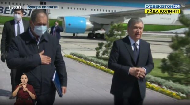 Prezident Olot va Qorako‘lda tabiiy ofat oqibatlarini ko‘zdan kechirdi (video)