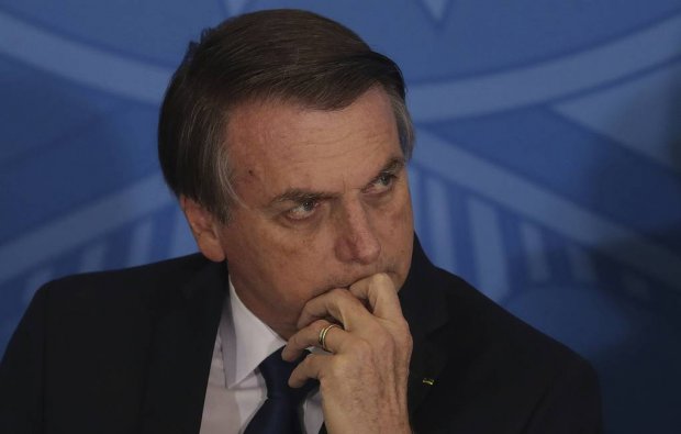 Бразилия президенти коронавирус эпидемияси олдида кучсиз эканлигини айтди