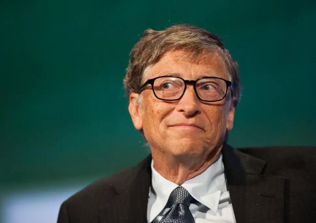 Билл Гейтс коронавирус ҳақидаги фитналар назариясининг янги “қурбони”га айланди