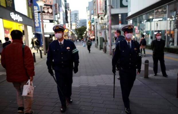 Tokioda o‘zini izolyatsiyalashga rioya qilinishi ortidan kuzatuvchi “politsiya” paydo bo‘ldi