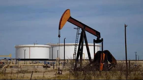 Хитой нарх арзонлашганидан фойдаланиб рекорд ҳажмда нефть сотиб олди