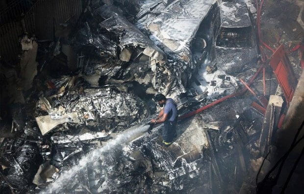 Финишга етолмаган Airbus. Покистондаги авиаҳалокатга нима сабаб бўлган?