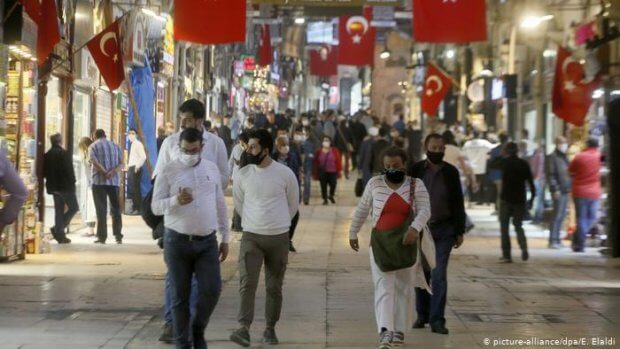 Turkiyada restoran, muzey va bozorlar ochildi