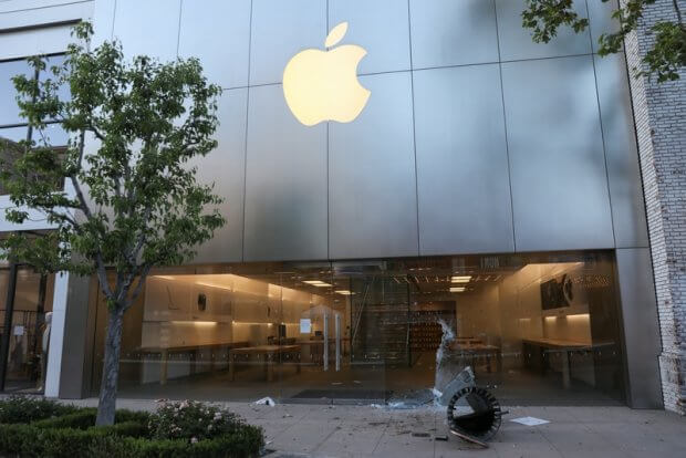 Apple AQSHdagi tartibsizliklar vaqtida o‘g‘irlangan iPhone’larni bloklamoqda