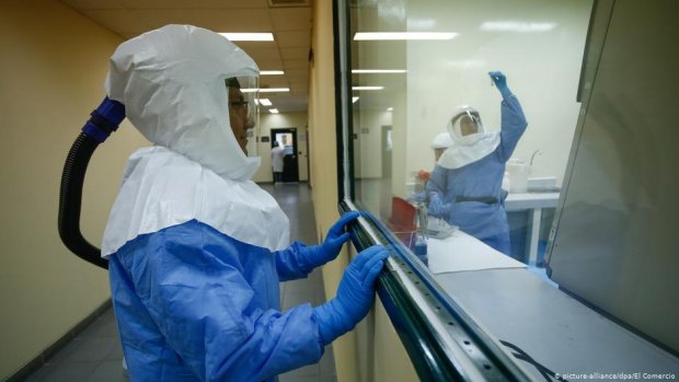 Virusolog: Koronavirus kuchsizlanmoqda. Kuzda uning ikkinchi to‘lqini bo‘lmasligi mumkin