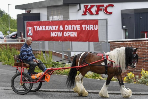 KFC от аравада келган эркакка хизмат кўрсатишдан бош тортди, «Макдоналдс» эса рози бўлди