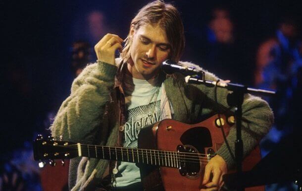 Amerikada Kurt Kobeynga tegishli gitara 6 million dollarga sotildi
