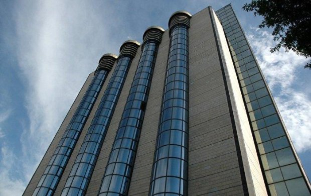Markaziy bank «Agrobank» va Xalq bankini jarimaga tortdi