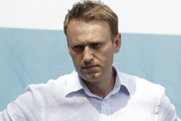 Россия бош вазирининг собиқ куёви Навальнийни судга берди