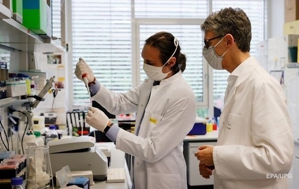 Germaniyalik olimlar koronavirus 8 metrlik masofadan ham yuqishi mumkinligini aniqladi