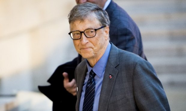 Билл Гейтс коронавирусга қарши қайси дорилар самарали эканлигини ва пандемия қачон тугашини айтди