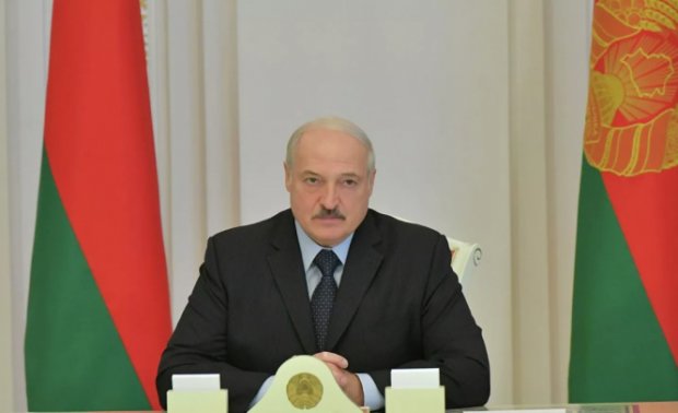 Лукашенко Путин билан Беларусь хавфсизлигини таъминлаш бўйича келишиб олганини айтди