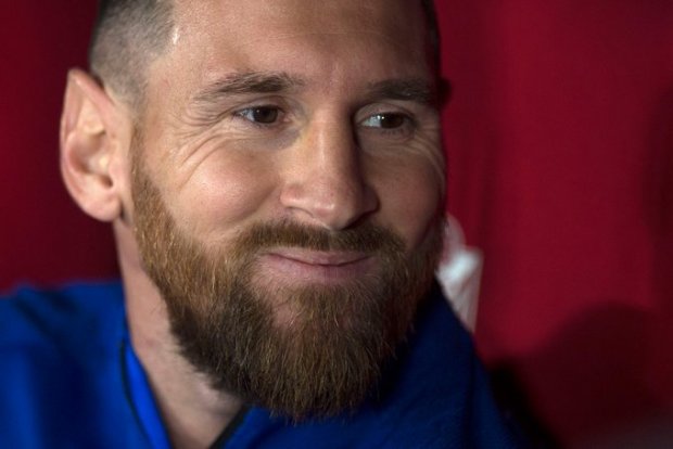 «Ketishimga qo‘yishmadi» – Messi «Barselona»da qolishini e’lon qildi