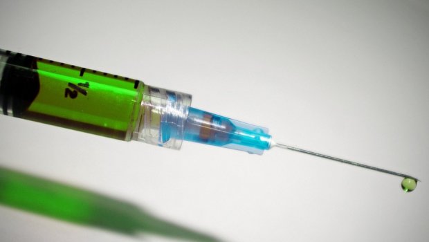2022 yilgacha kutamiz... JSST eksperti koronavirusga qarshi vaksinatsiyalash natijasi haqida
