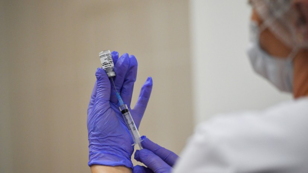 Qozog‘iston koronavirusga qarshi vaksinaning klinik sinovlarini boshladi