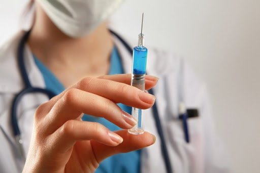 Vaksina kimlarga mumkinmas?
