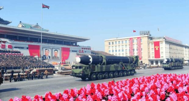 Shimoliy Koreya yangi ballistik raketasini namoyish etdi