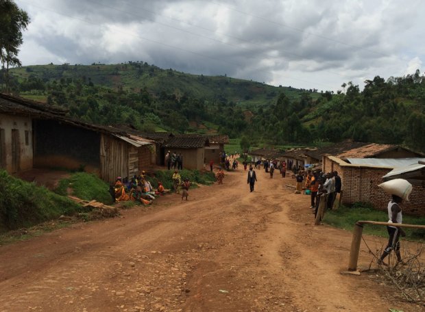 Burundida to‘ydan qaytayotgan yuk mashinasi daryoga qulab, 16 kishi halok bo‘ldi