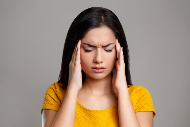 Migrenni dorisiz bartaraf qilishning 6 usuli
