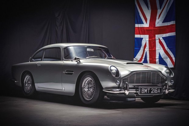 Jeyms Bond haydagan Aston Martin’ning joyidan siljimaydigan nusxasi 200 ming dollarga sotildi (foto)