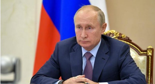 Путин бирданига беш нафар вазирни ишдан бўшатди